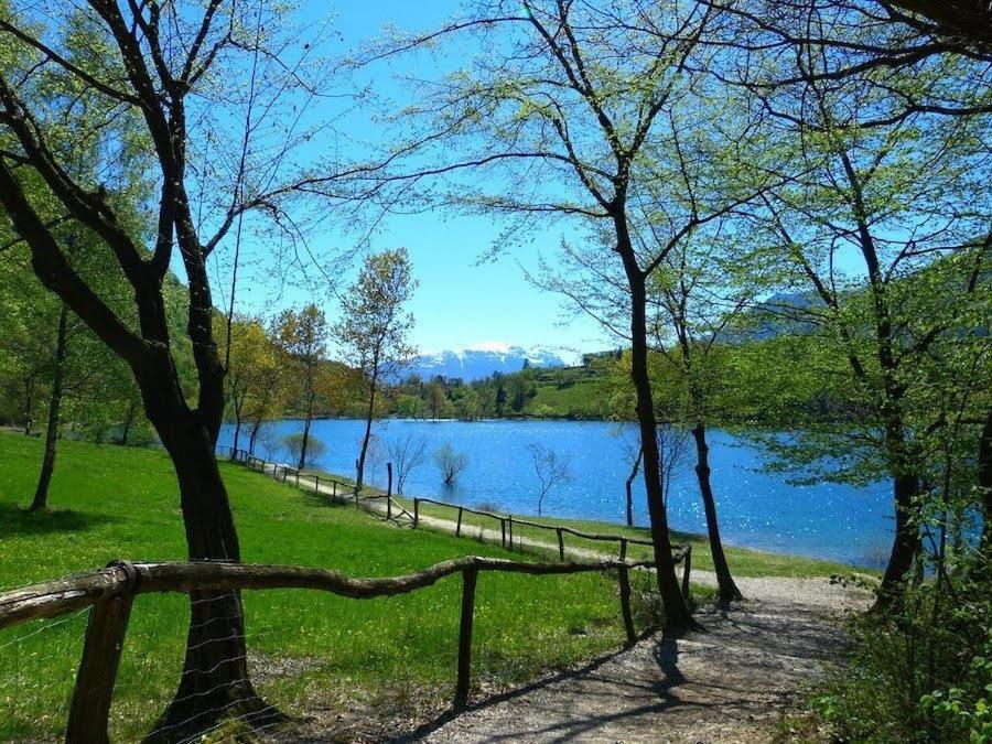 Rustica Sul Lago Tenno Primo Piano Bagian luar foto